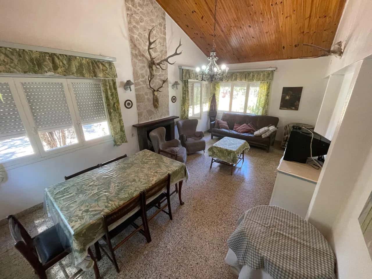 Sala de estar y living comedor de El Paraíso en Balneario Reta