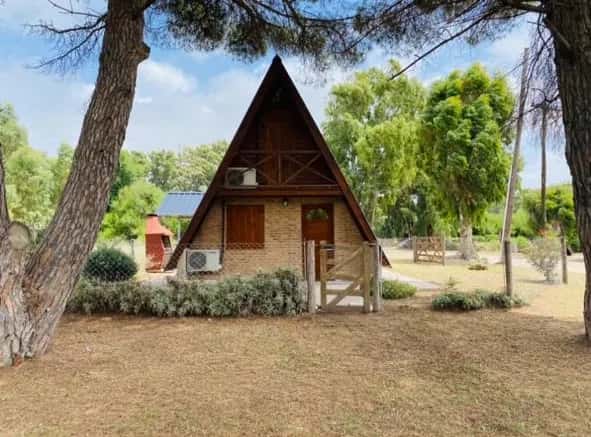 Fachada exterior de la Alpina en San Rafael en Balneario Reta
