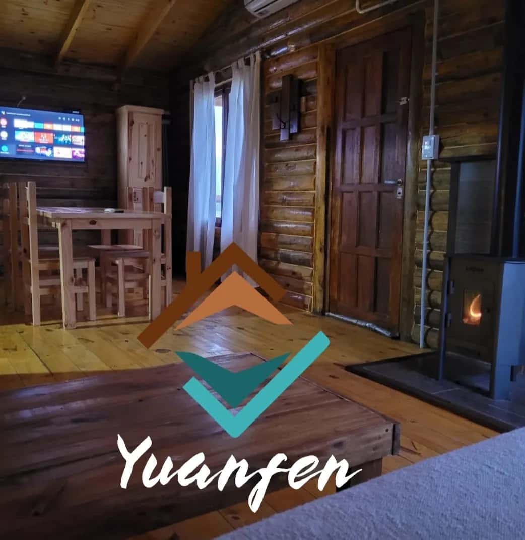 Estar y gran televisión de 40 pulgadas en Yuanfen en Balneario Reta